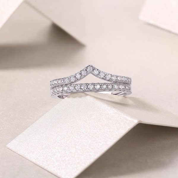 Crown Diamond Ring Luxury And Stylish Moissanite Silver Ring