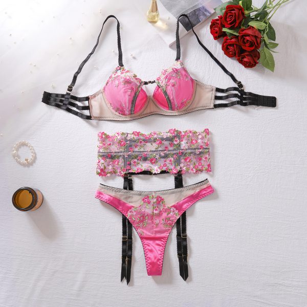 Sexy Mesh Perspective Embroidery Flower Gathering Fun Underwear Underwear 3-Piece Set