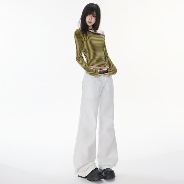 Women's Multi-Pocket Flared Work Jeans with Pleated Design and Low Waist Bootcut Style