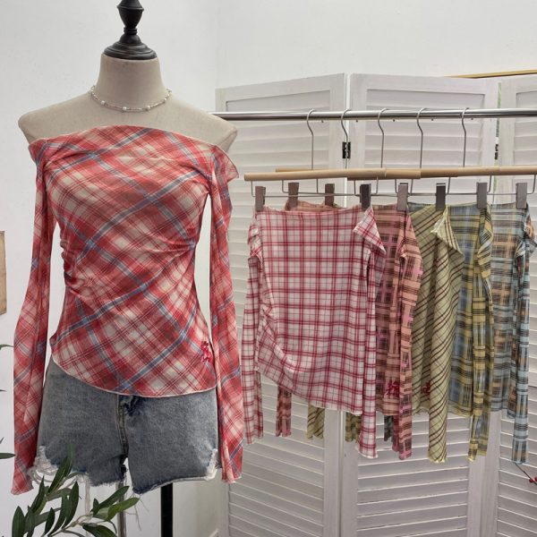 Plaid one shoulder slim embroidered top