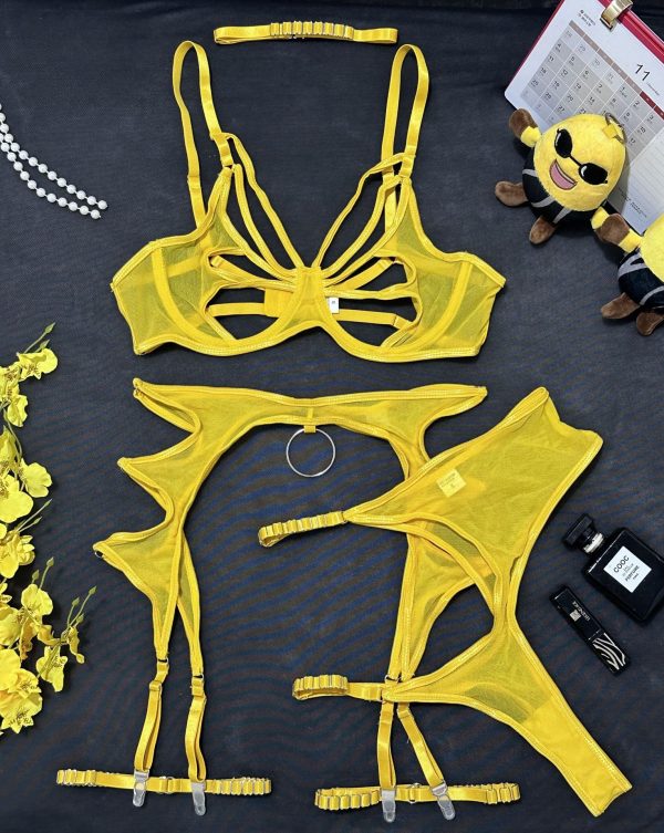 Sexy Hollow-out Splicing Mesh Gathered Body-shaping Underwear Set with Steel Ring