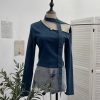 Slanted shoulder ribbon long sleeved short slim fit top
