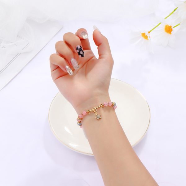 Crystal Female Recruit Peach Pollen Crystal Bracelet With Stars Wearing