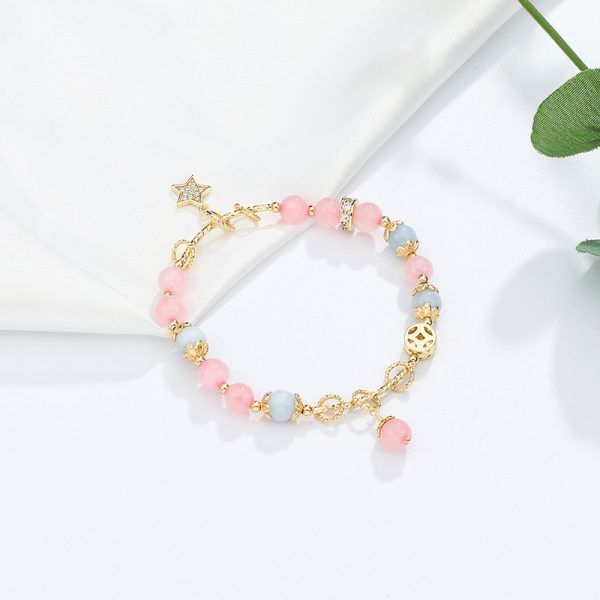 Crystal Female Recruit Peach Pollen Crystal Bracelet With Stars Wearing